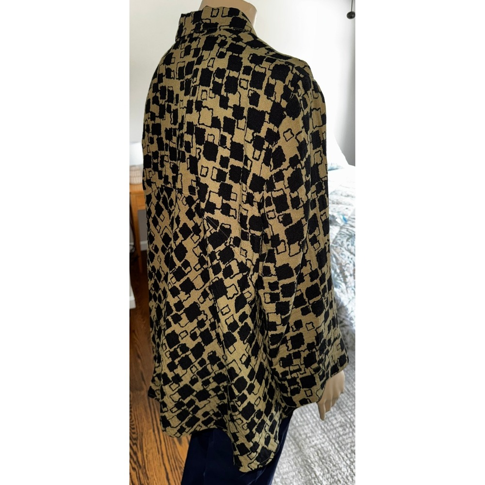 Habitat Clothes to Live In Womens Olive Black Geometric Square Button Down Shirt